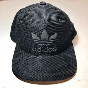 Adidas Snap Back Cap/Hat, Trefoil Chain, Black Like New,OS,pet/smoke free home,